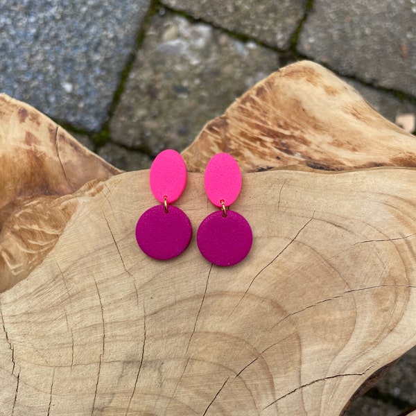 Small round stud earrings, hot pink and magenta polymer clay, gift for her, fimo schmuck, non-bending nails