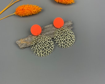 Statement earrings of neon orange polymer clay and alloy abstract round, bunter schmuck, boho ohrringe, gift for her