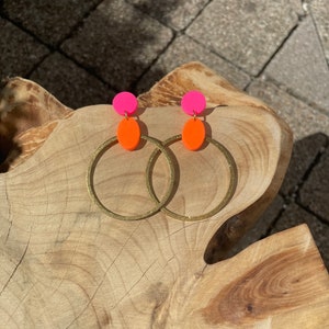 Bright earrings hot pink and neon orange statement earrings polymer clay raw brass circles fimo jewelry neon earrings for special occasion