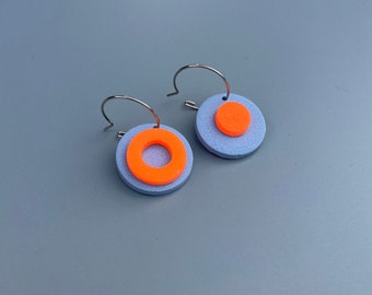 Mismatch hoop earrings of periwinkle and neon orange polymer clay, fimo jewelry, stainless steel, eye-catching earrings