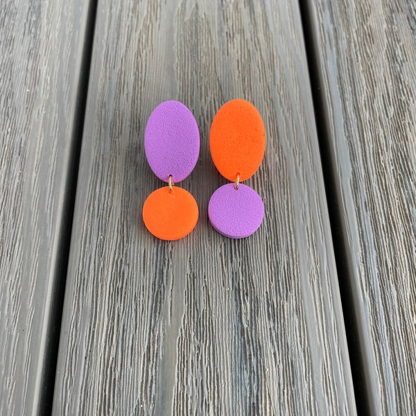 Mismatched geometric earrings, neon orange and lilac polymer clay, posts, gift for her, schmuck, multi colored ohrringe