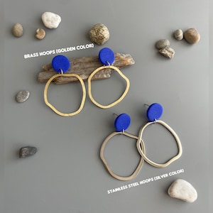 Statement Earrings Royal Blue Polymer Clay golden silver colored Irregular Loops Fimo Schmuck Bold Unique Modern royal blue earrings quirky