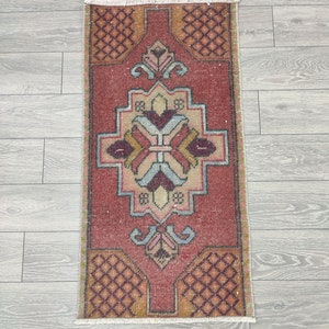 Small Rug, 1.5 x 2.9 ft Carpet, Bohemian Rug, Bath Rug, Kitchen Rug, Wool Rug, Vintage Rug, Antique Rug, Turkish Rug, Accent Rug, USA, Y40