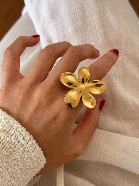 Bague Fleur en Acier Inoxydable Plaqué Or 18 Carats, Bijou