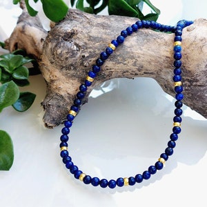 Lapis lazuli och guldjuvel, 4 mm lapis lazuli, halschakra, decembersten, stenbockens sten, marinblått och guldhalsband