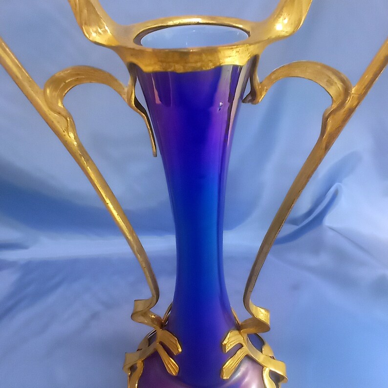Large Art Nouveau vase Loetz image 3