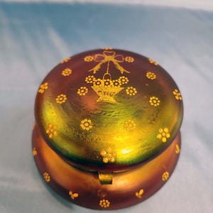 Bonbonnière ou Boîte à poudre Art Nouveau