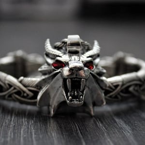 Manticore school necklace Griffin Cat Bear Viper head Medallion pendant animal magic
