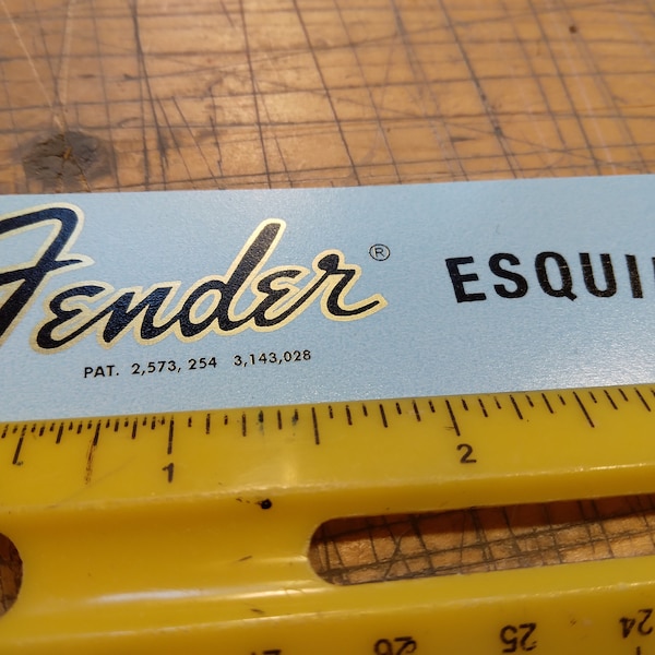 Calcomanía al agua para guitarra de oro metalizado: grado de restauración