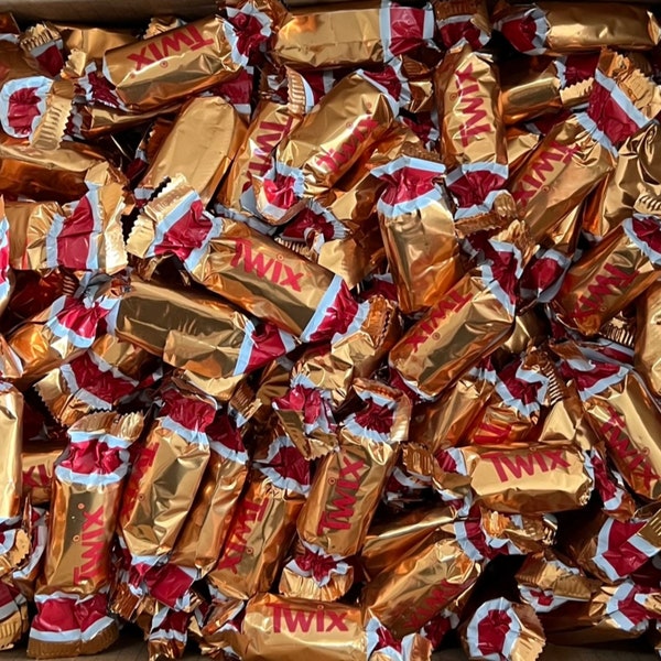 Celebrations Chocolate Twix Biscuit Flavour x100 Mini Bites Kies favoriet