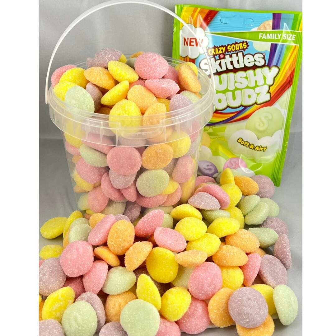 Skittles Cloudz Crazy Sours Flavour Skittles 760g Bucket Reusable Tub