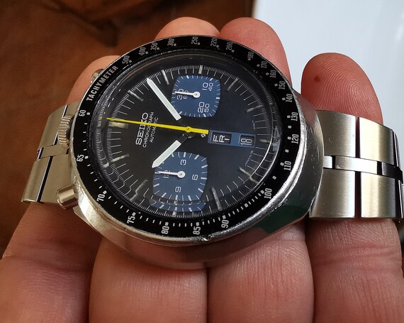 thumbnail image 2 of Genuine Seiko Black Bezel Insert For 6138-0030 / 0040 Bullhead Chronograph 2 of 4