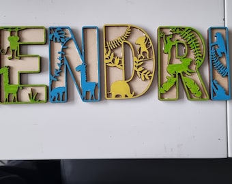 Sinal de parede da selva | Placa de parede personalizada | Sinal de nome | Tema Safári | Quarto com tema animal | Placa de parede de madeira | quarto de criança | selva de meninos