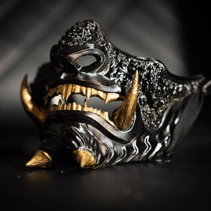 Oni half mask, Japanese wearable samurai style ,cosplay, Hannya Mask ,mempo mask, Back & Gold, Carnival mask