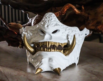 3D プリント鬼マスク: ブラック & ゴールド サムライ メンポ、コスプレ