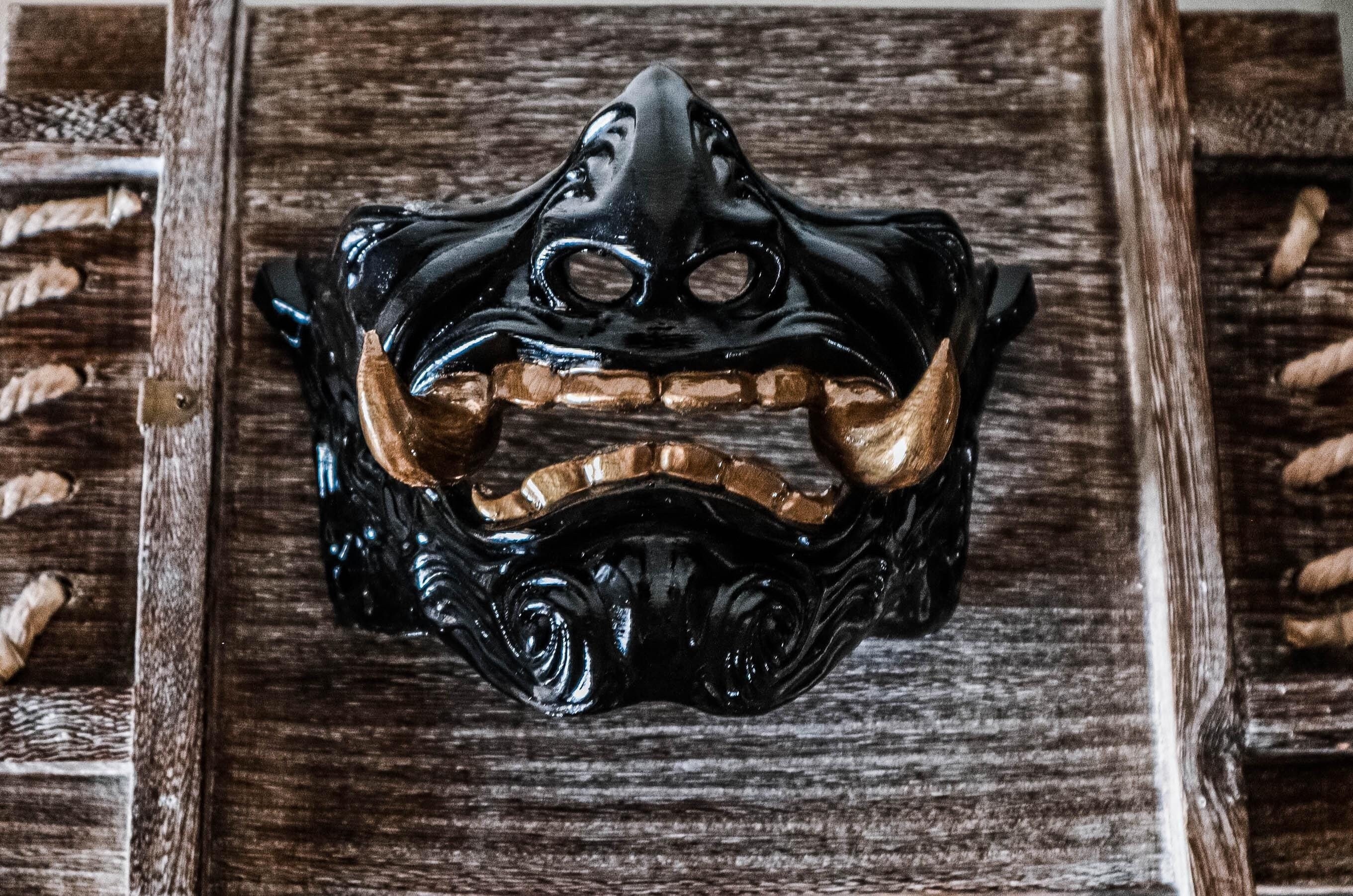 Oni Half Face Mempo Japanese Wearable Hannya Samurai Mask - Gold