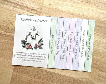 Op de afbeelding: Een papieren adventskalender met de titel "Celebrating Advent" en een illustratie van vier brandende kaarsen. De kalender bevat secties voor de Adventskrans, Hoop, Vrede, Vreugde, Liefde, Christus en het observeren van Advent.