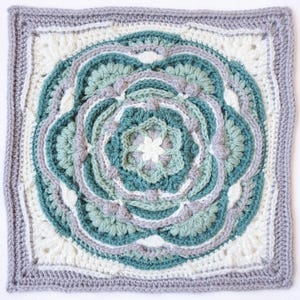 Kelsi Square Crochet Pattern - Floral Granny Square - with Bonus Madison Join & Border Crochet Pattern