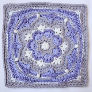 Retro flower granny square: Crochet pattern