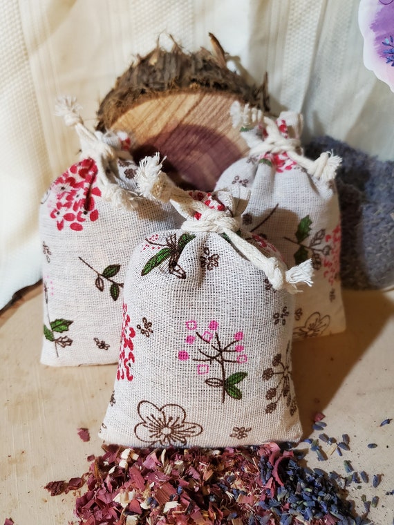 6 Cedar Sachets / Lavender, Natural Moth Repellent Bags, Sachets for  Drawers and Closets, Gift for Her, Housewarming Gift, Hostess Gift 