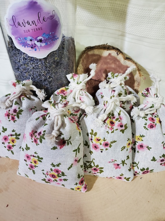 6 Sachets With Cedar and Lavender, Country Chic Floral Print Sachet,  Natural Moth Repellent, No Artificial Scents, Eastern Red Cedar Bags 