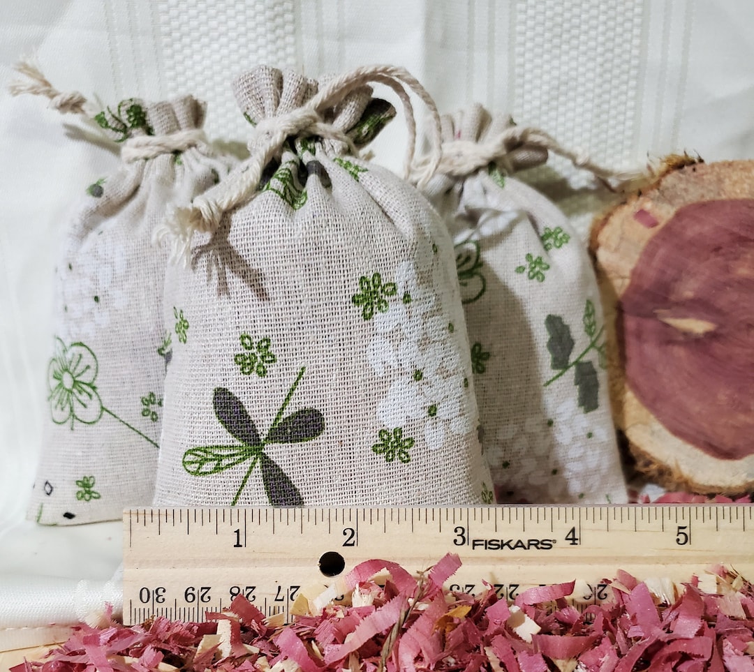 5 Nontoxic Mothrepellent Sachets With Cedar / Lavender Etsy