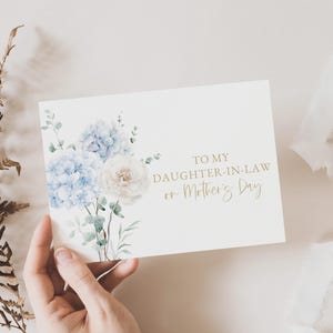 Tarjeta y sobre imprimibles para el Día de la Madre: saludo floral DIY para nuera, 5x7, descarga digital imagen 2