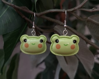 Frog Earrings / Kawaii Animal Earrings / Whimsical Earrings / Hypoallergenic Earrings / Nature Jewelry / Cute Cottagecore Earrings