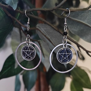 Pentagram Earrings with Black Details / Wiccan Earrings / Witchy Gift / Occult Jewelry / Gothic Symbol Earrings