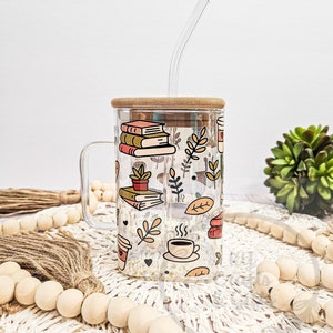 Bücher und Kaffee Glastasse, 20 oz Glastasse, quadratische Glastasse, Pflanzen Becher, süße Eiskaffeetasse, Geschenk für Pflanzenliebhaber, Bookish, Booktok