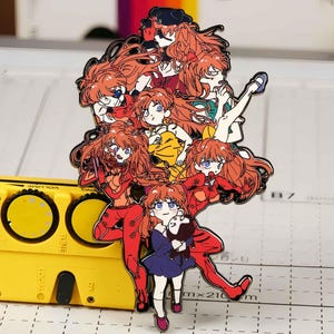 Aimant de réfrigérateur en émail Asuka Genesis néon, broche anime de collection en édition limitée, accessoire de cosplay EVA, insigne en émail, cadeau d&#39;anniversaire