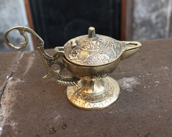 Handmade Brass Aladdin Oil Lamp: Home Decor