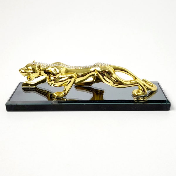 Golden Color Jaguar Statue for Car Dashboard, Showpieces for Home Décor or Office Décor