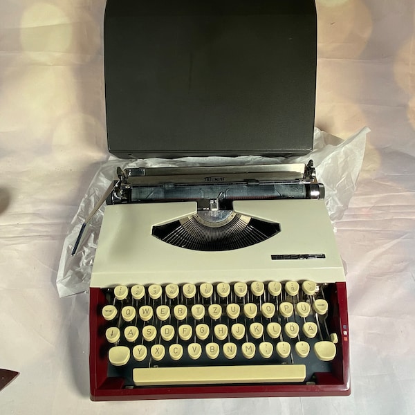 Triumph Tippa S in rot beige Schreibmaschine vintage mit Koffer funktioniert