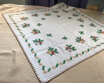 Christmas tablecloth embroidered linen vintage