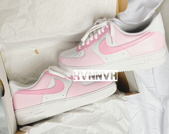 nike baby pink sneakers