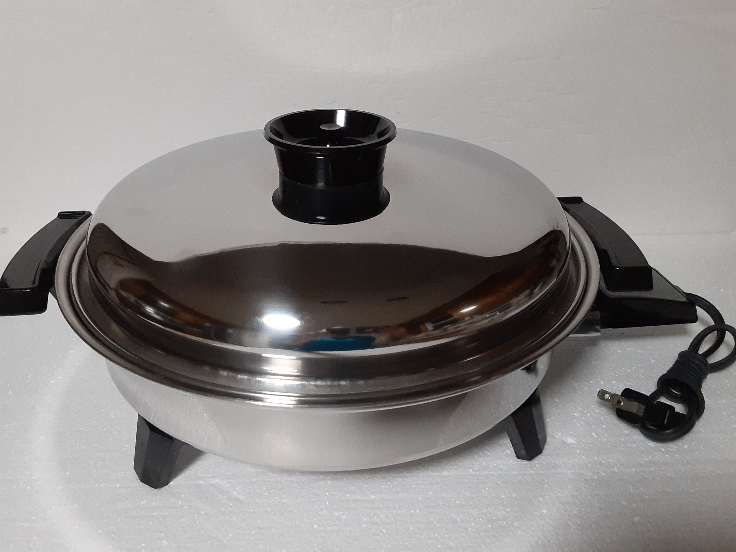 Townecraft Electric Skillet 12 7/8 Liquid Core 1200 Watts