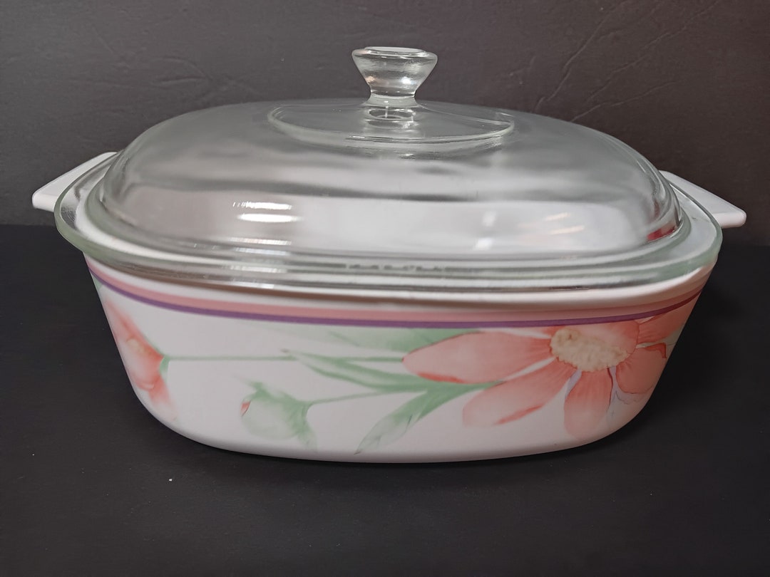 Corning 2L Casserole With Lid With Pyrex Glass Lid, Very Good Condition