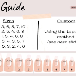 Puede incluir: Una gu&iacute;a de tallas para u&ntilde;as postizas con fondo rosa claro. El texto dice Sizing Guide, Sizes y Custom. Enumera XS, S, M, L y XL con n&uacute;meros correspondientes. Debajo, diez ilustraciones de u&ntilde;as muestran anchos de 8mm a 17mm.
