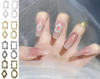 3D Tiny Frame Vintage Nail Charm Decals, Floral Painting Photo Frame Nail Art Metallic Studs Charms