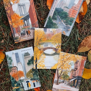 Set of 5 watercolor New York postcards capturing autumn in the city: Central Park fall foliage, Dumbo with Manhattan Bridge, Soho streetscape, Park Avenue rainy scene, and cozy NYC autumn vibes. Perfect for NYC souvenirs, travel gifts, stationery fans, or autumn lovers.