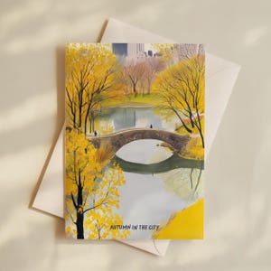 Set of 5 watercolor New York postcards capturing autumn in the city: Central Park fall foliage, Dumbo with Manhattan Bridge, Soho streetscape, Park Avenue rainy scene, and cozy NYC autumn vibes. Perfect for NYC souvenirs, travel gifts, stationery fans, or autumn lovers.
