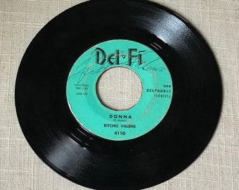 Signed by Ritchie Valens 12/27/1958 Del Fi 45rpm - Donna / La Bamba - (Offers Welcome)