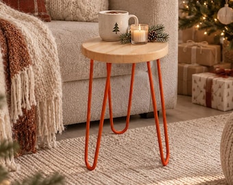 Handgemaakte minimalistische kruk, houten bijzettafel met haarspeldpoten, kerstcadeau voor thuis