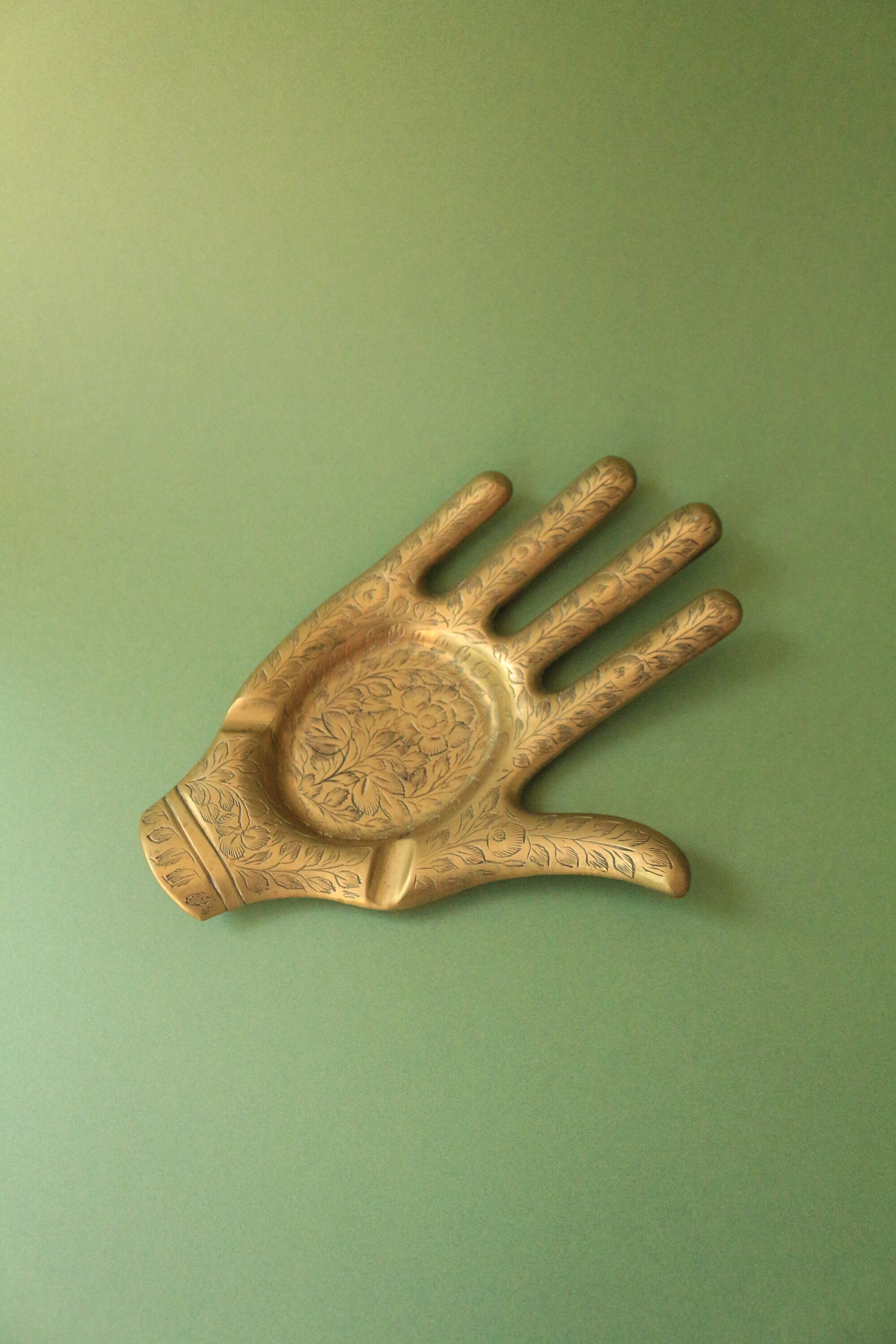 Main Motif Floral en Laiton