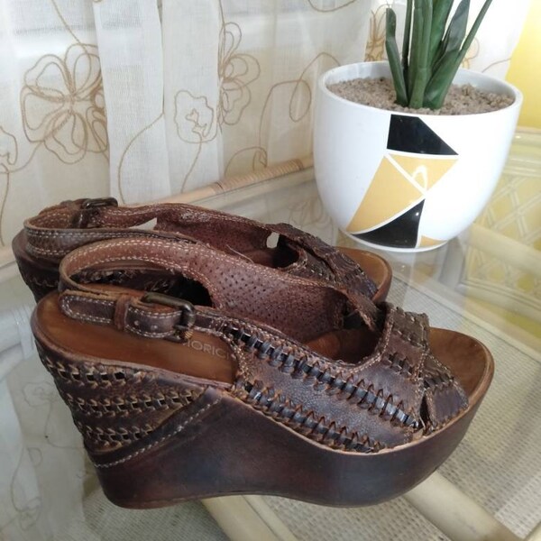 70s style platform sandals