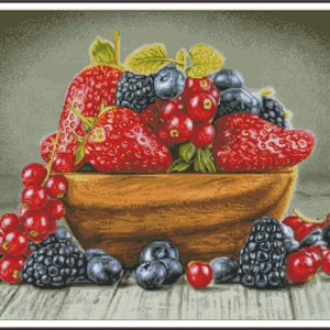 Kom met bessen Zomer Hatvest bloem Boeket stillevenrozen Wilde rozen Pioenrozen - Grafiek Geteld Kruissteekpatroon Handwerk PDF