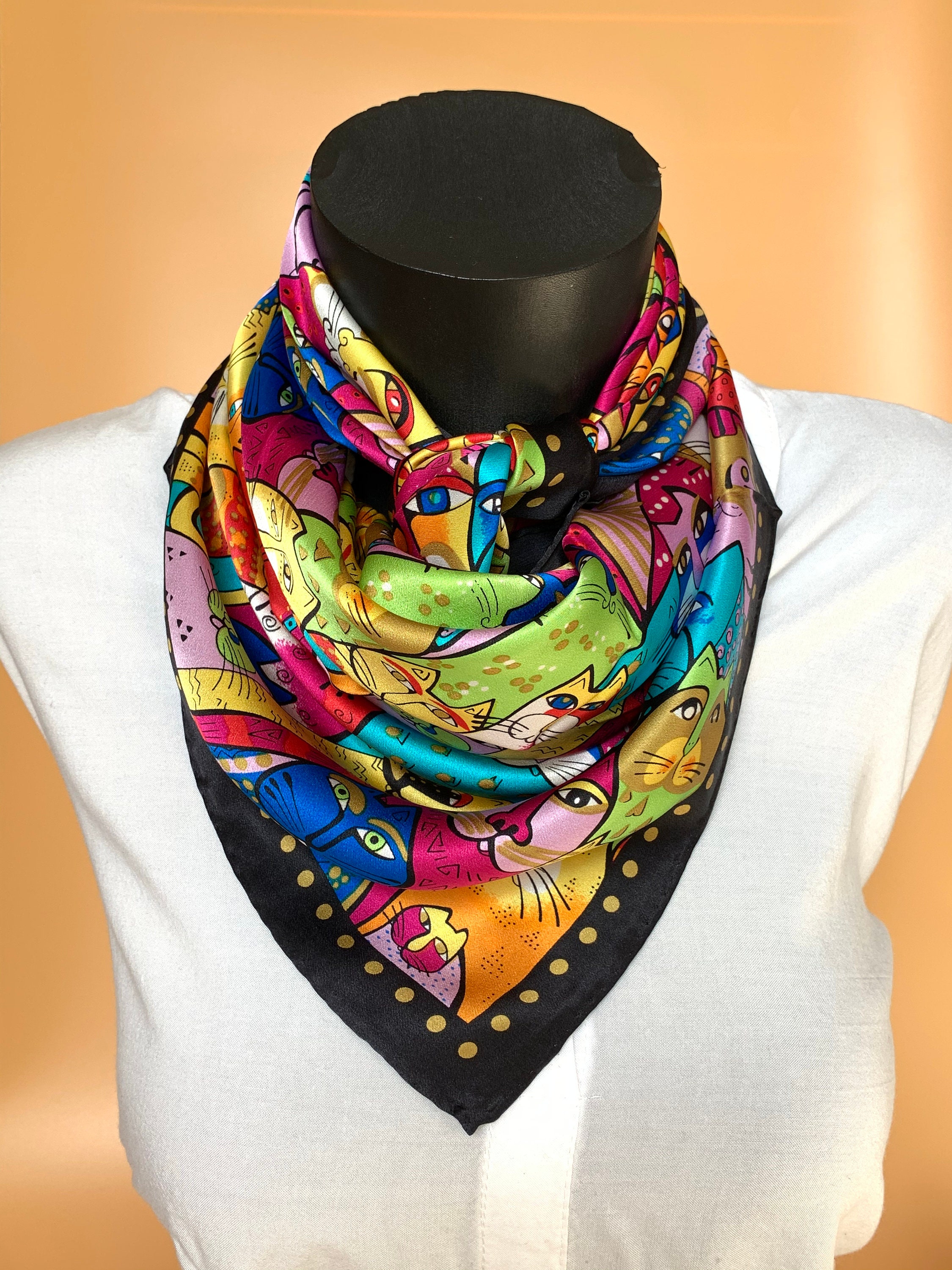 Statue Print Silk Diamond-shaped Scarf in Alabaster Pink