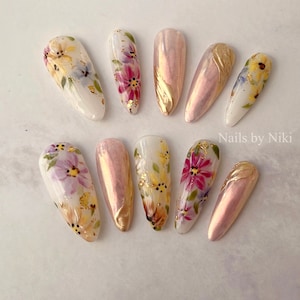 Floral press on nails