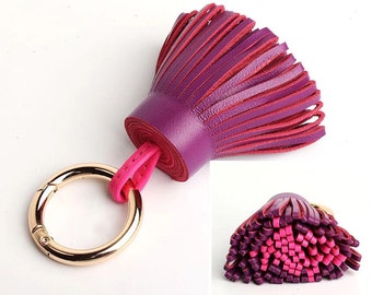 Porte-clés pompon en cuir véritable, accessoires de sac, pendentif, porte-clés | Charme de gland en cuir de couleur | Cadeaux d'entreprise, cadeau enterrement de vie de jeune fille |